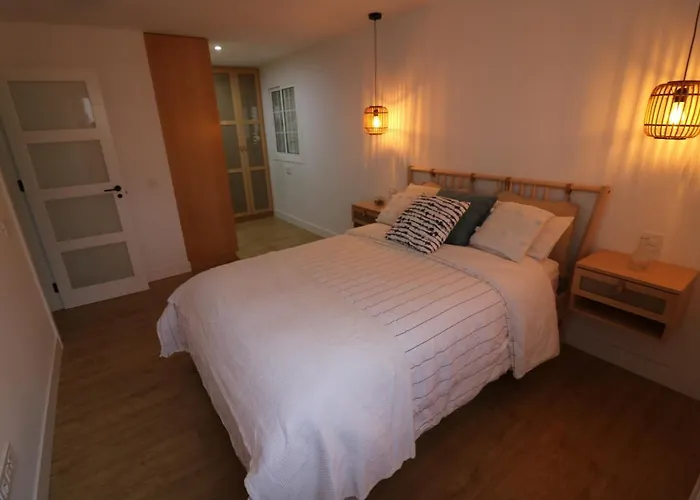 Апартаменты Lovelly Renovated